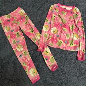 ClimateRight Pink Girls Small Star Wars Yoda Pajama Set